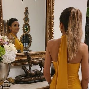 Meet your Posher, Leila